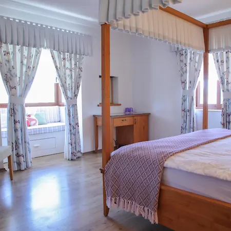 Leylak Hotel