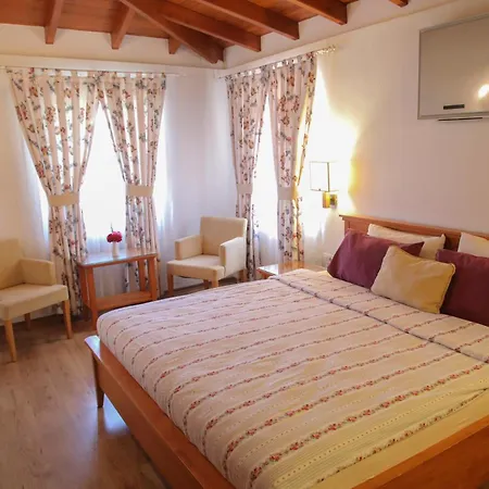 Leylak Hotel 4*