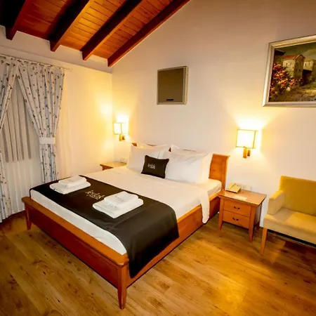 Leylak Hotel 4*